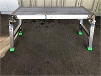 Aluminum Platform Step Bench with Folding Legs 39.