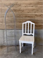 White chair / wire shelf