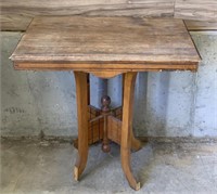 Antique parlor table - Needs TLC