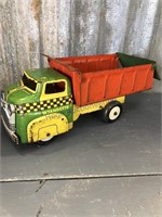 Wyandotte dump truck (orange/ green), 11"L