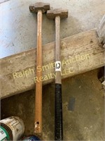 2 sledge hammers