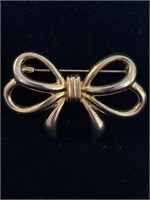 GOLD DOUBLE BOW PIN