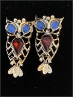 MATCHING PAIR OF GOLD / STONE TYPE OWL PINS /