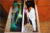 Utensils, All in drawer