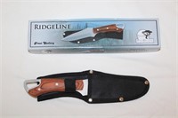 NIB Frost Cutlery Ridgeline Hunting Knife
