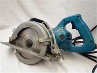 Worm Drive Circular Saw