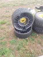 Airless tires