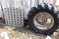 Tractor Tire, Aluminum Pallet