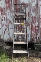 Wood 6' Step Ladder