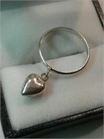 Silver 925 ring with heart. Size 6