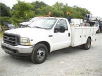 2002 Ford F350 Super Duty- Utility Bed Truck