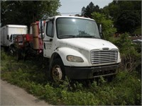 2004 Freightliner Cab and Chassis