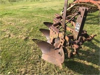 Case 3 bottom plow, 3pt, located Barry Road, KC
