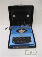 Vintage Royal Apollo 12-GT Electric Typewriter
