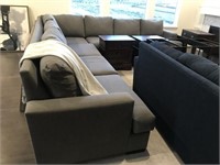 3PC SECTIONAL COUCH & BLANKET