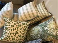 5PC GREEN PATTERN PILLOWS