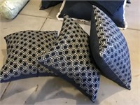 3PC PATTERN PILLOWS