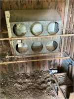 6 Hole Chicken nest, Vintage, Round holes