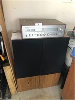 Yamaha Stereo Receiver & (2) Speakers