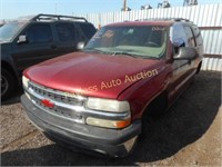 2001 Chevrolet Tahoe 1GNEC13T11R145786 Red