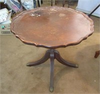 Duncan Phyfe Style Occasional Table