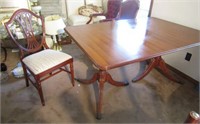 Beautiful Duncan Phyfe Style Table & Chairs