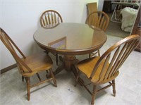 Oak Dining room Table & Chairs
