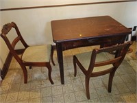 table with drawer and 2 chairs 35x24x31''