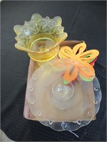 Cake plate - Glass Bowl - Foam Flowers