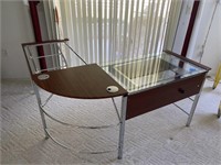 L Shape Desk, missing one piece of glass
