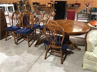 1 Oak Round Table w/ 6 Chairs