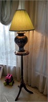 Oriental Style Lamp w/ Stand