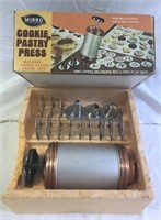 Mirror Cookie pastry press complete with box