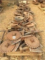 (5) Pallets of YETTER Blades