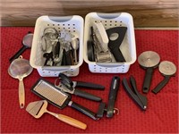 Miscellaneous kitchen utensils