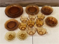 Brown/yellow dish set