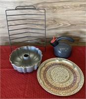 Tea kettle/Bundt pan/appetizer tray/dish rack