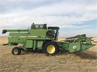 John Deere 7720 combine w/ 30' header