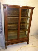 OAK CHINA HUTCH