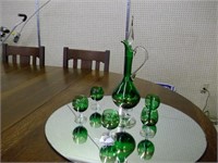 GREEN & GOLD DECANTER AND 6 GLASSES