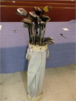 LADIES GOLF BAG  W/ 24 ASSORTED  CLUBS