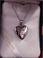 STERLING SILVER LOCKET WITH 18" CHAIN