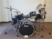 Pearl Vision Maple Drum Set / Kit (No Ship)