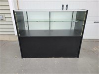 Glass Display / Prize Counter