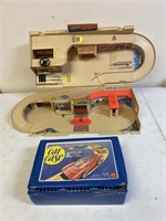 Hot wheels service center and car case