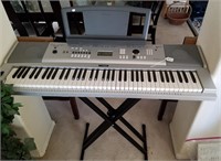 Yamaha Portable Grand DGX-230 Keyboard