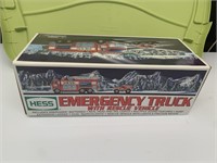 2005 Hess Emergency Teuck W/ Rescue Vehicle. NIB