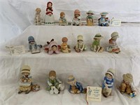 Holly Hobbie Handpainted Porcelain Figurines (17)