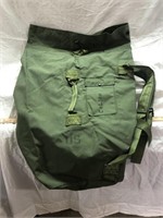 Vintage US army duffle bag  Great shape .