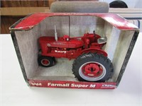 farmall M toy tractor